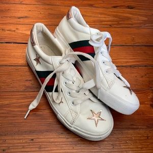 Star sneakers with embellishment